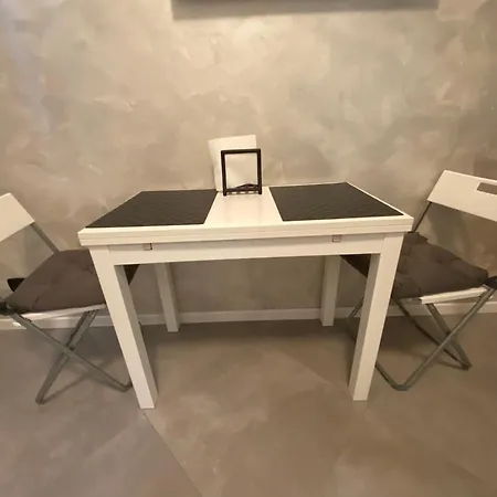 Elegant Appartament דירה מילאנו