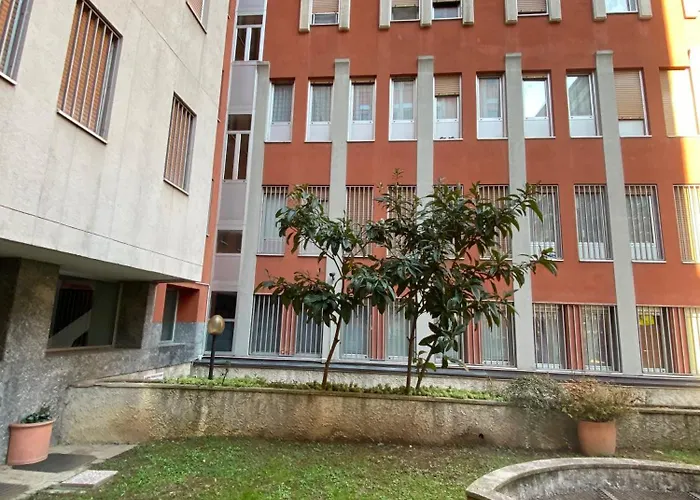 Elegant Appartament Apartment Milan